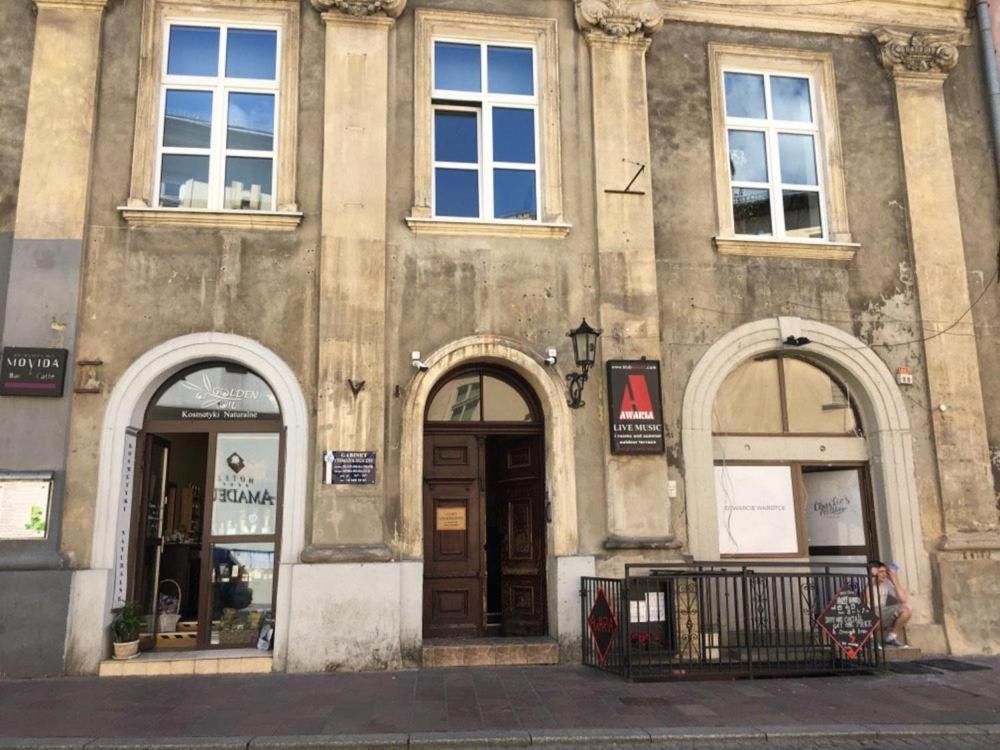Lares And Penates Apartment Krakow Luaran gambar